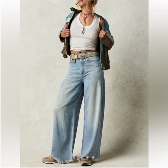 We The Free Denim - NWOT Free People We The Free Old West Slouchy Jeans - bleached indigo - Size 29